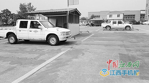 九江长运公司附近一家驾校考试车上安装了“慧舟科技”计时系统